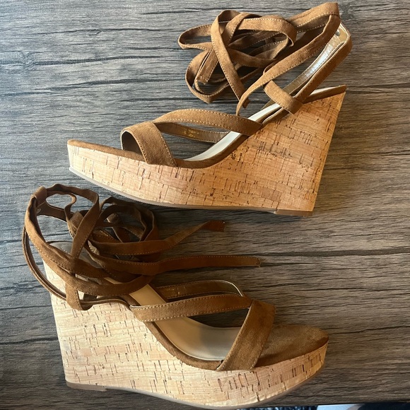 New, unworn Guess Treacy cork platform sandals size 10 - Picture 2 of 10